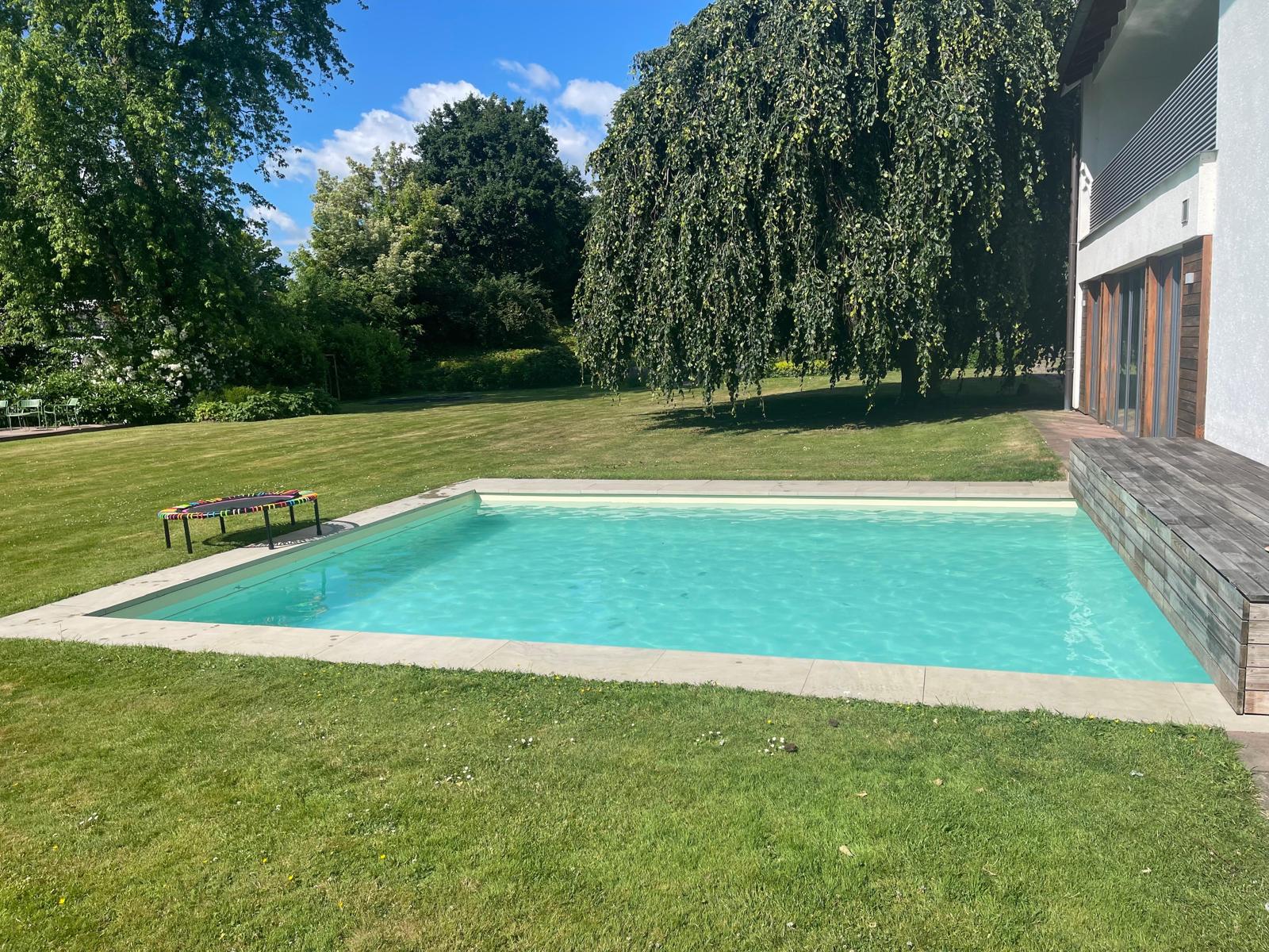 Rechteckbecken 4 x 8 x1,50 Folie Sand mit Rolloabdeckung