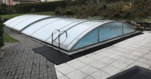 Schiebeüberdachung für Pool